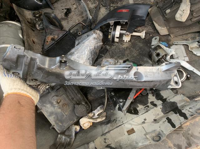 8200314931 RENAULT Кронштейн крепления крыла  переднего правого верхний купить в Киев