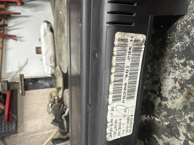 RENAULT 8200461294 Приборная доска (щиток приборов) в наличии Каменское
