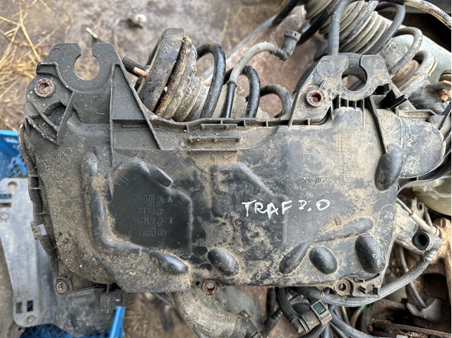 RENAULT 8200672464 Крышка двигателя в наличии Запорожье