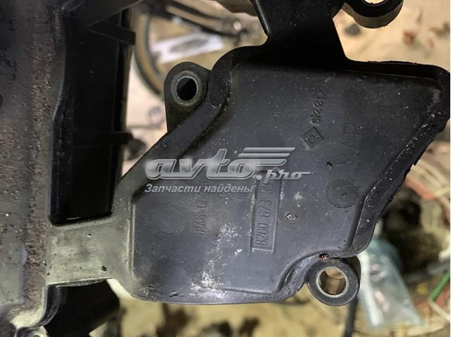 Крышка клапанов 8200673395 RENAULT