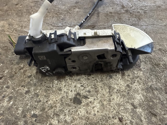 Запор кабины 828406 PEUGEOT