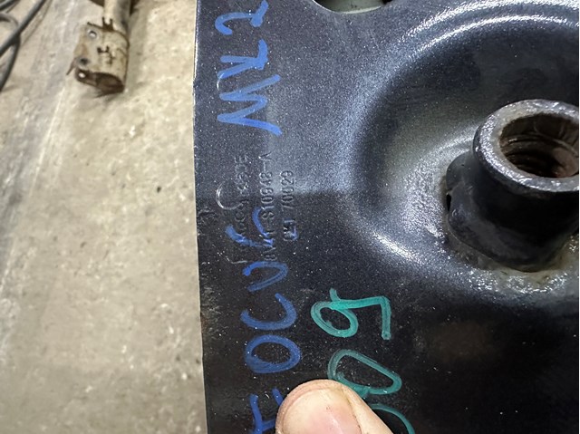 Шина бампера переднего 8V41S10922AD FORD