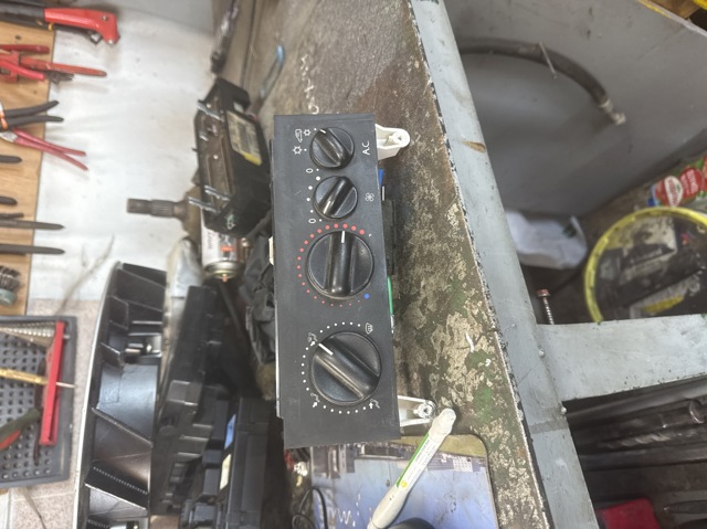 900047952 Renault (RVI)