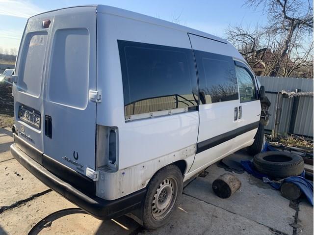 9033K6 PEUGEOT Ролик двери боковой (сдвижной) правый центральный купить в Ровно