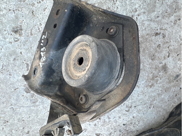 Левая подушка двигателя 9604338880 FIAT