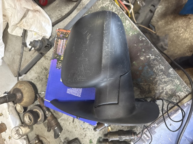 96 30 272 01R Renault (RVI) Зеркало заднего вида левое