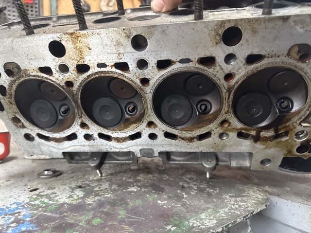 Головка двигателя 9634005110 PEUGEOT