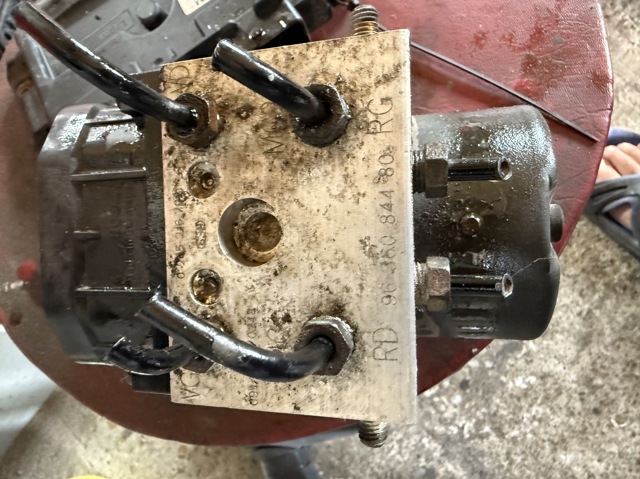 Блок управления АБС  9636084480 PEUGEOT