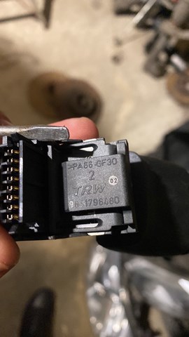 PEUGEOT 96413388XT в наличии Тернополь