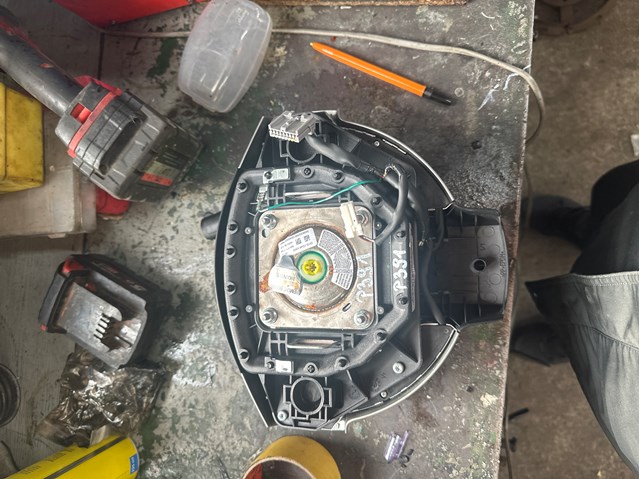 98510BR26D NISSAN Подушка безопасности (AIRBAG) водительская купить в Киев