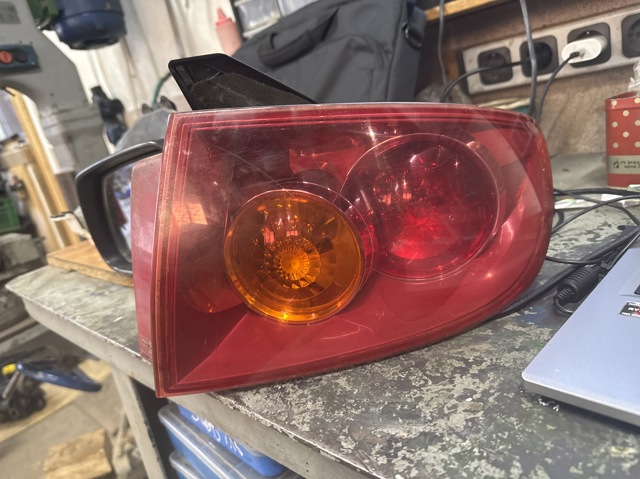 Стоп задний BN8V51150E MAZDA