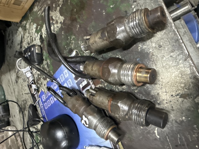 Форсунка дизельная в сборе Рено Трафик I