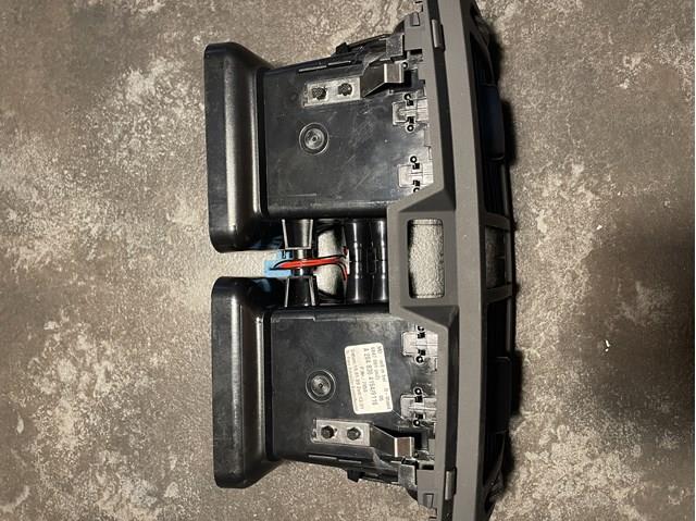 MERCEDES A20483041549116 Решетка вентиляции салона на "торпедо" в наличии Павлоград