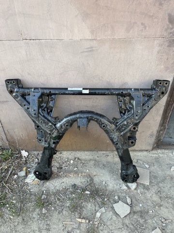Крабобалка передней подвески 104452100N TESLA