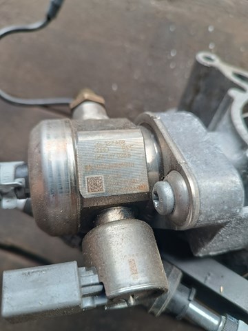 Насос топливный высокого давления (ТНВД) 06K127028B VAG