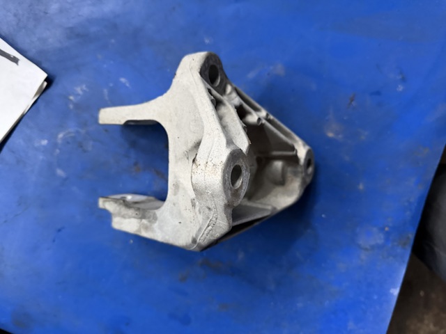NISSAN 113325MP0A в наличии Одесса