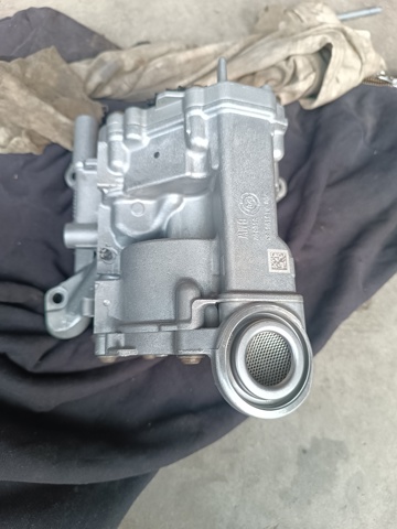 BMW 11418631810 Масляный насос в наличии Павлоград