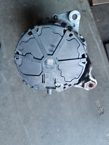 Автомобильный генератор 12318575059 BMW