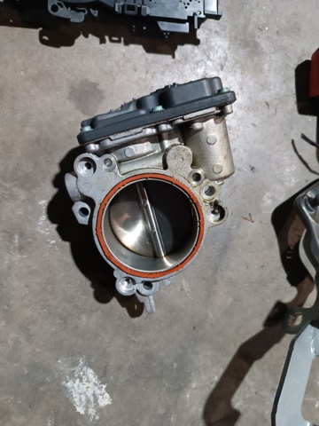 Заслонка воздушная 13548601651 BMW