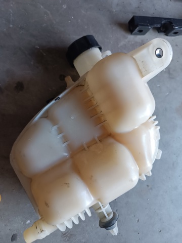 BMW 17138687503 Бачок системы охлаждения в наличии Одесса