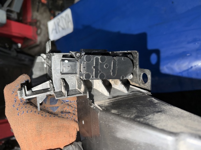 214215MR1A NISSAN купить в Киев