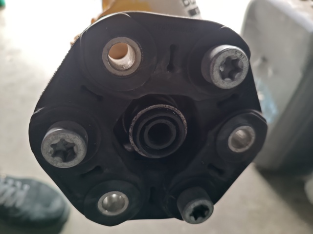 BMW 26108680320 Кардан задний в наличии Сумы