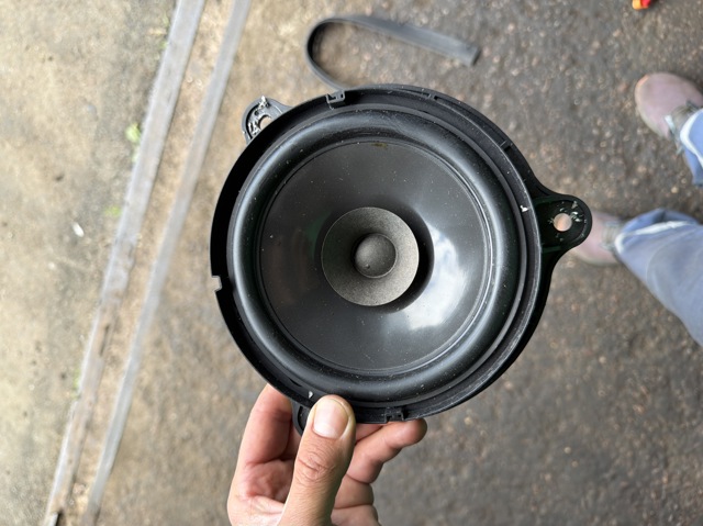 Динамик передней двери 281566RR0A NISSAN