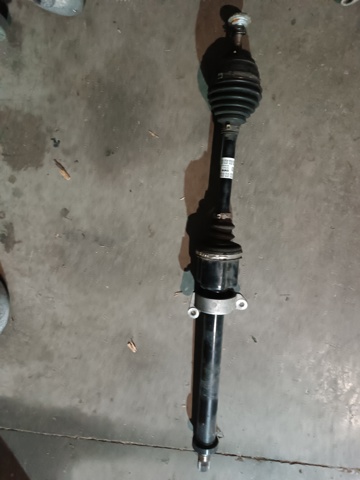 Вал приводной правый 31608482286 BMW