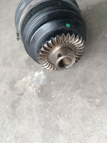 BMW 31608643362 Правая полуось в наличии Николаев