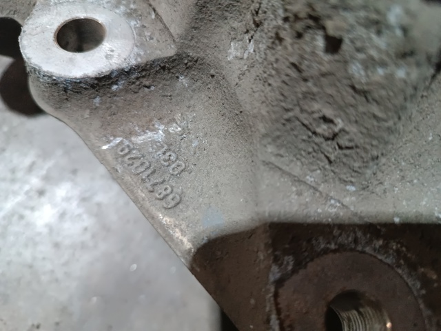 BMW 33306871027 Цапфа задняя левая в наличии Полтава