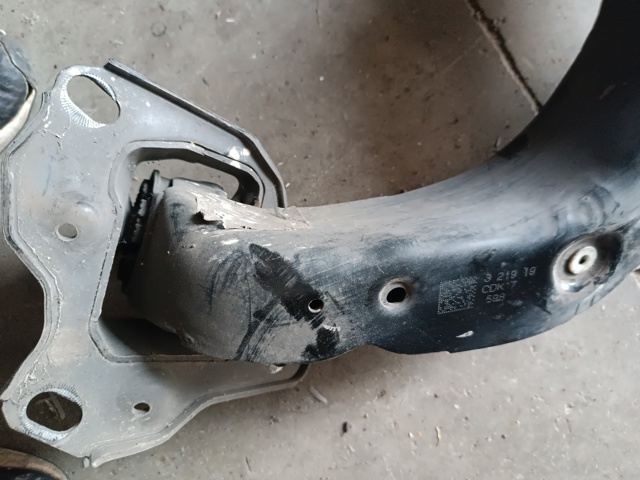 BMW 33308842879 Рычаг (тяга) задней подвески продольный нижний левый в наличии Винница