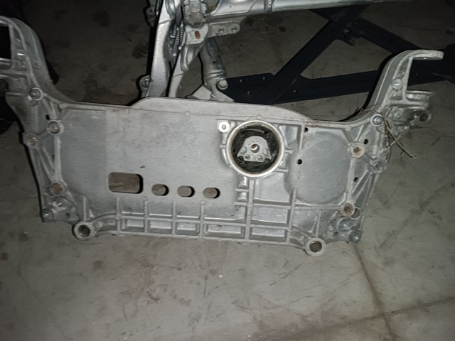 Крабобалка передней подвески Volkswagen Passat B6