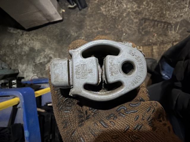 Подушки глушителя 3M515A262FB FORD