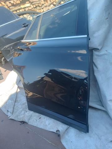 Задняя левая дверь 41007461351 BMW