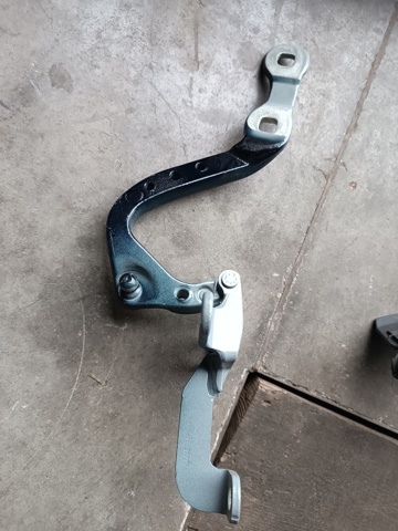 Петля багажника 41007494944 BMW