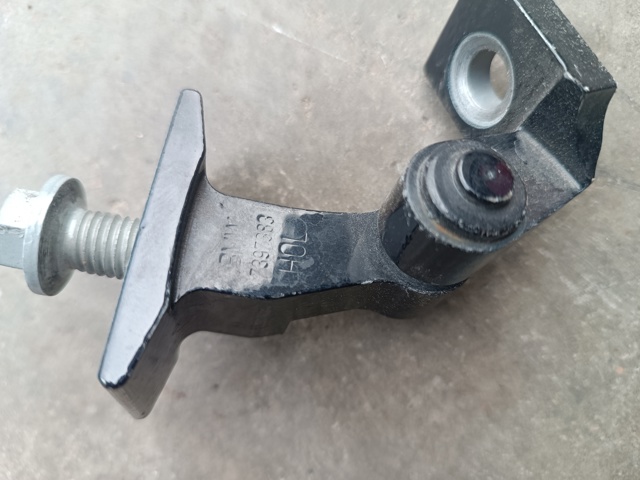 41007495991 BMW Петля двери задней левой купить в Тернополь