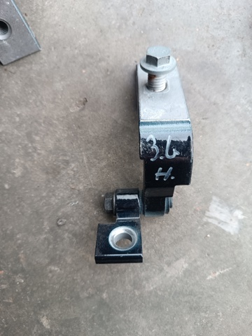 41007495993 BMW Петля двери задней левой купить в Запорожье