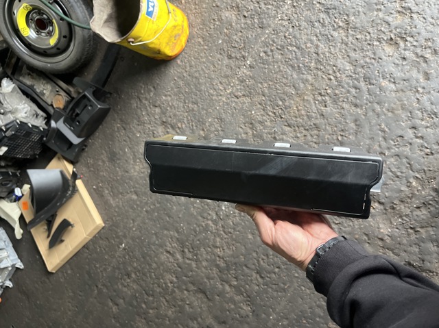 Подушка безопасности (AIRBAG) пассажирская, защиты коленей 42788652 GM