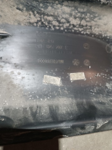 4KE825207C Защита днища левая купить Павлоград
