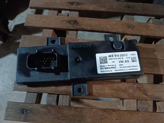 4KE915233C Блок ЭБУ батарей гибрида купить Львов