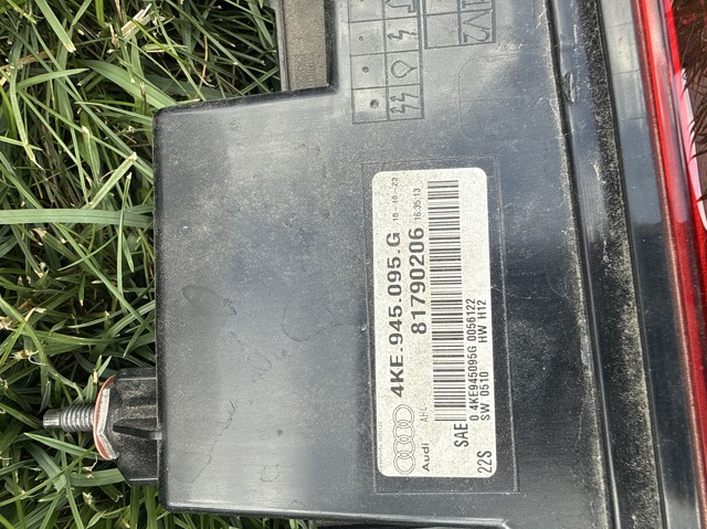 4KE945095G Фонарь задний центральный купить Ужгород