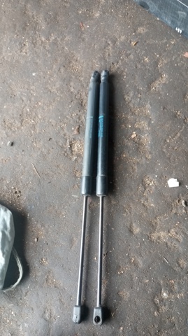 Амортизатор для багажника газовый 4L0827552F VAG
