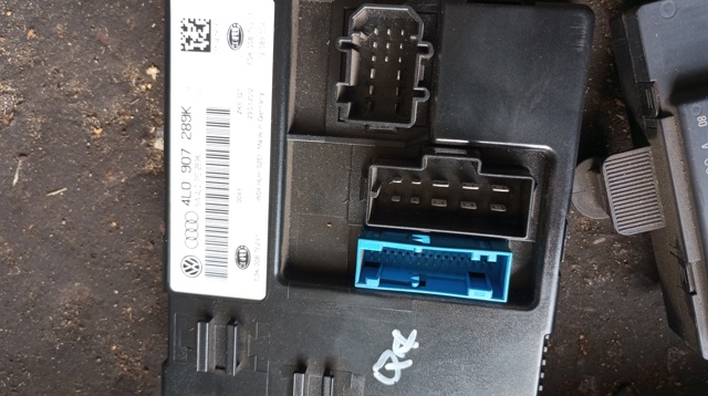 Блок управления центральным замком 4L0907289K VAG