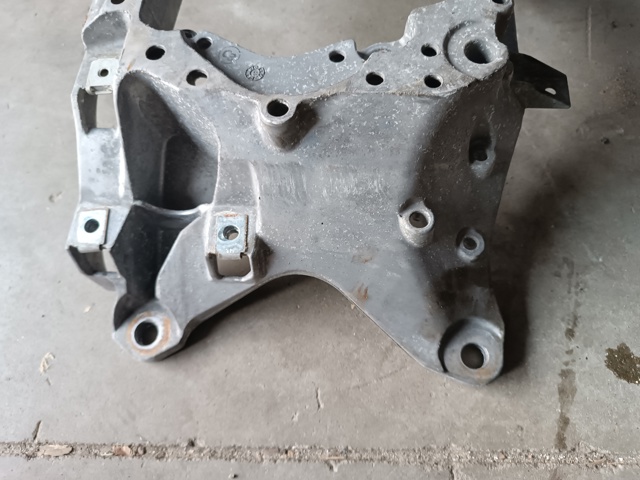4M0399263P VAG Балка крепления коробки передач купить в Украина