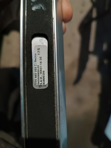 4M0860022C VAG Рейлинг крыши правый купить в Житомир