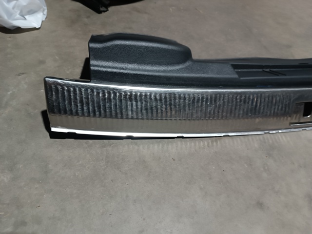 4M0864483K VAG купить в Кривой Рог