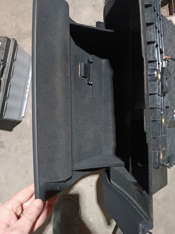 VAG 4M1857035K24A Ящик перчаточный (бардачок) в наличии Одесса