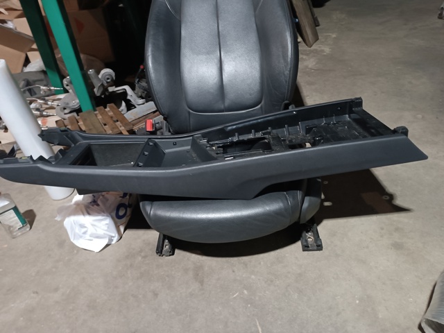 Накладка декоративная центральной консоли 4M1863244B24A VAG