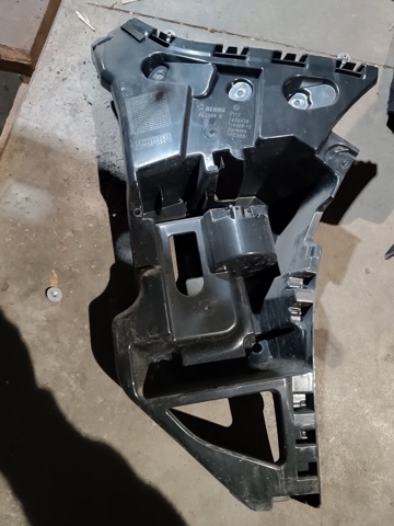 51127426438 BMW Направляющая заднего бампера правая купить в Павлоград