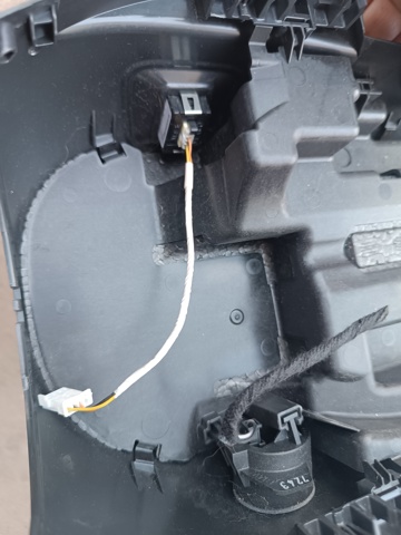 BMW 51456843860 Накладка рулевой колонки в наличии Днепр